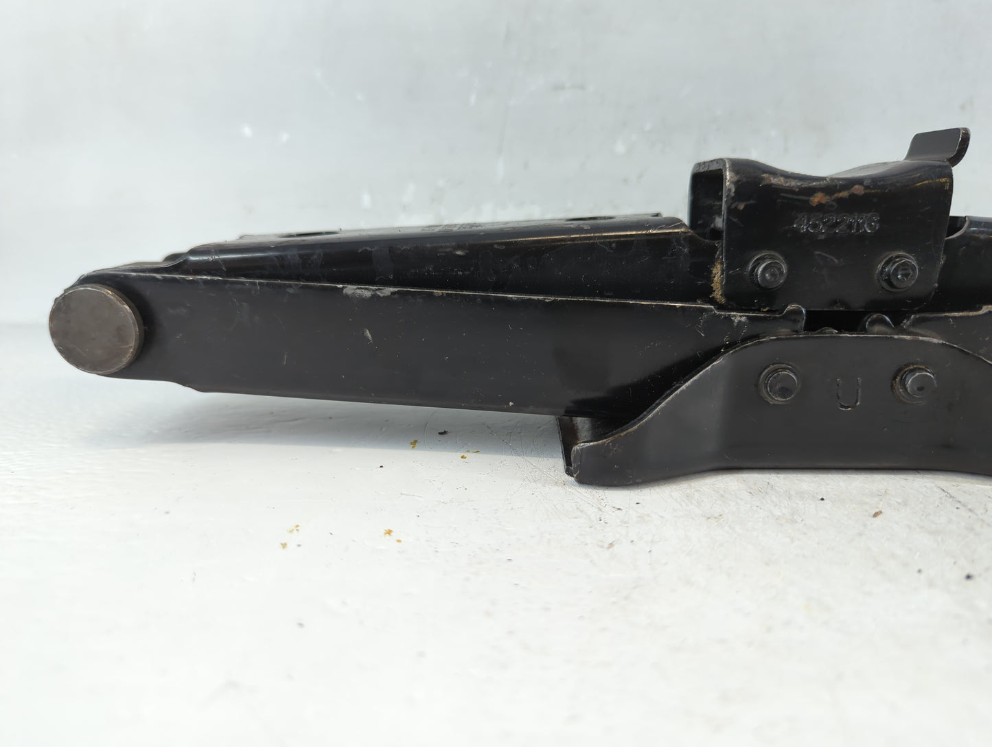 2010 Chrysler 300 Spare Scissor Car Jack - Oemusedautoparts1.com