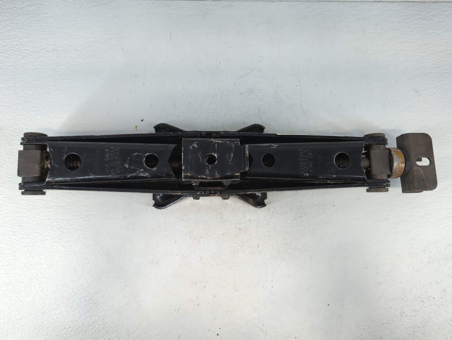 2010 Chrysler 300 Spare Scissor Car Jack - Oemusedautoparts1.com