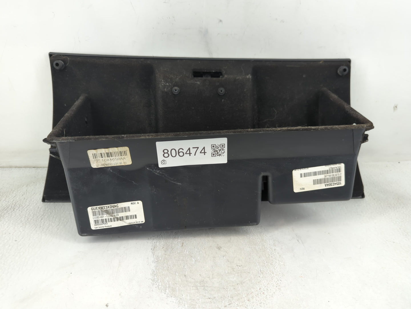 2010 Chrysler 300 Passenger Glove Box Door Storage Compartment - Oemusedautoparts1.com