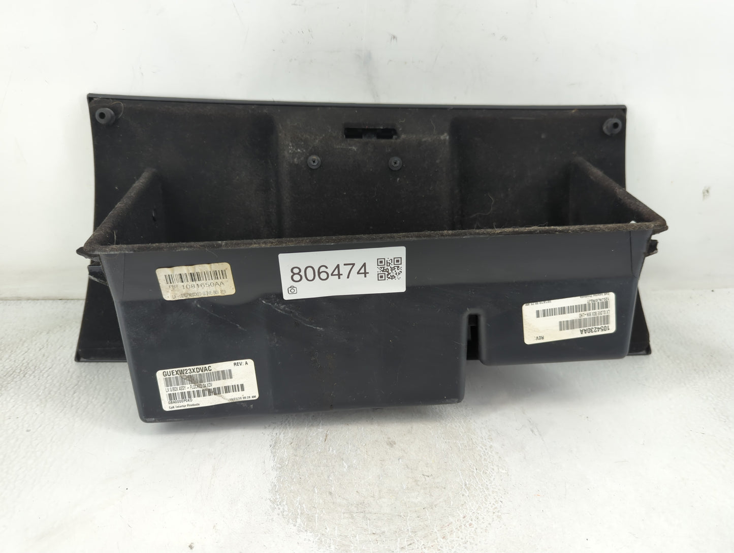 2010 Chrysler 300 Passenger Glove Box Door Storage Compartment - Oemusedautoparts1.com