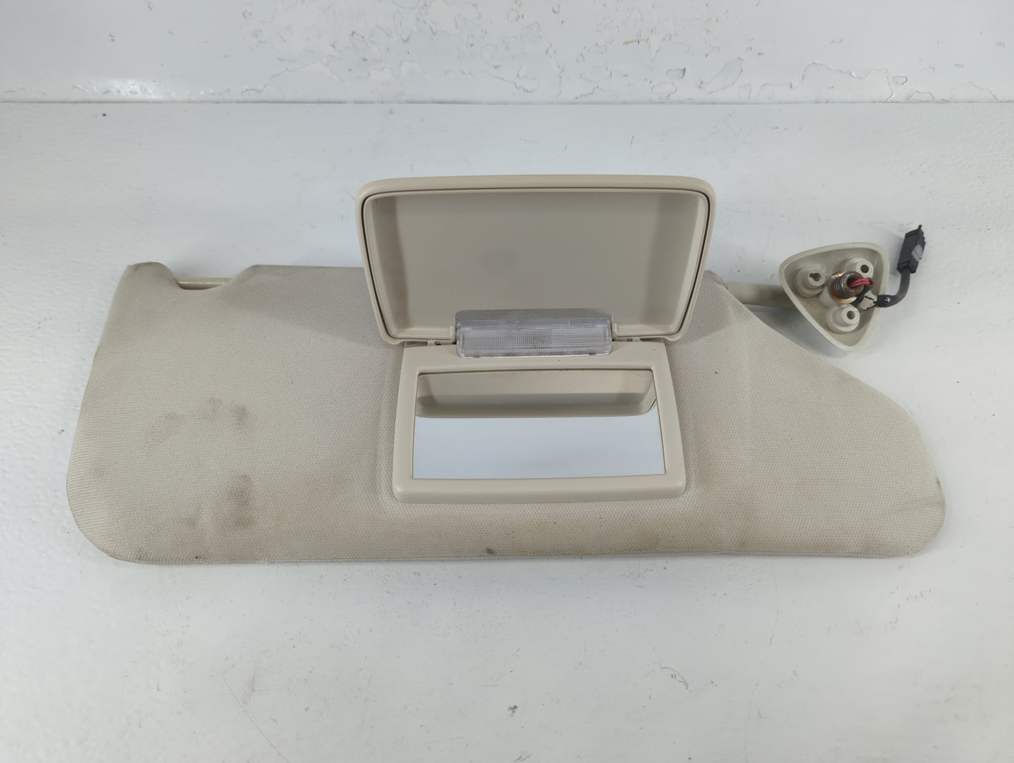 2008-2010 Chrysler 300 Sun Visor Shade Replacement Passenger Right Mirror Fits Fits 2008 2009 2010 OEM Used Auto Parts - Oem