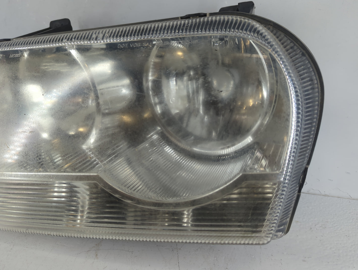 2008-2010 Chrysler 300 Driver Left Oem Head Light Headlight Lamp - Oemusedautoparts1.com