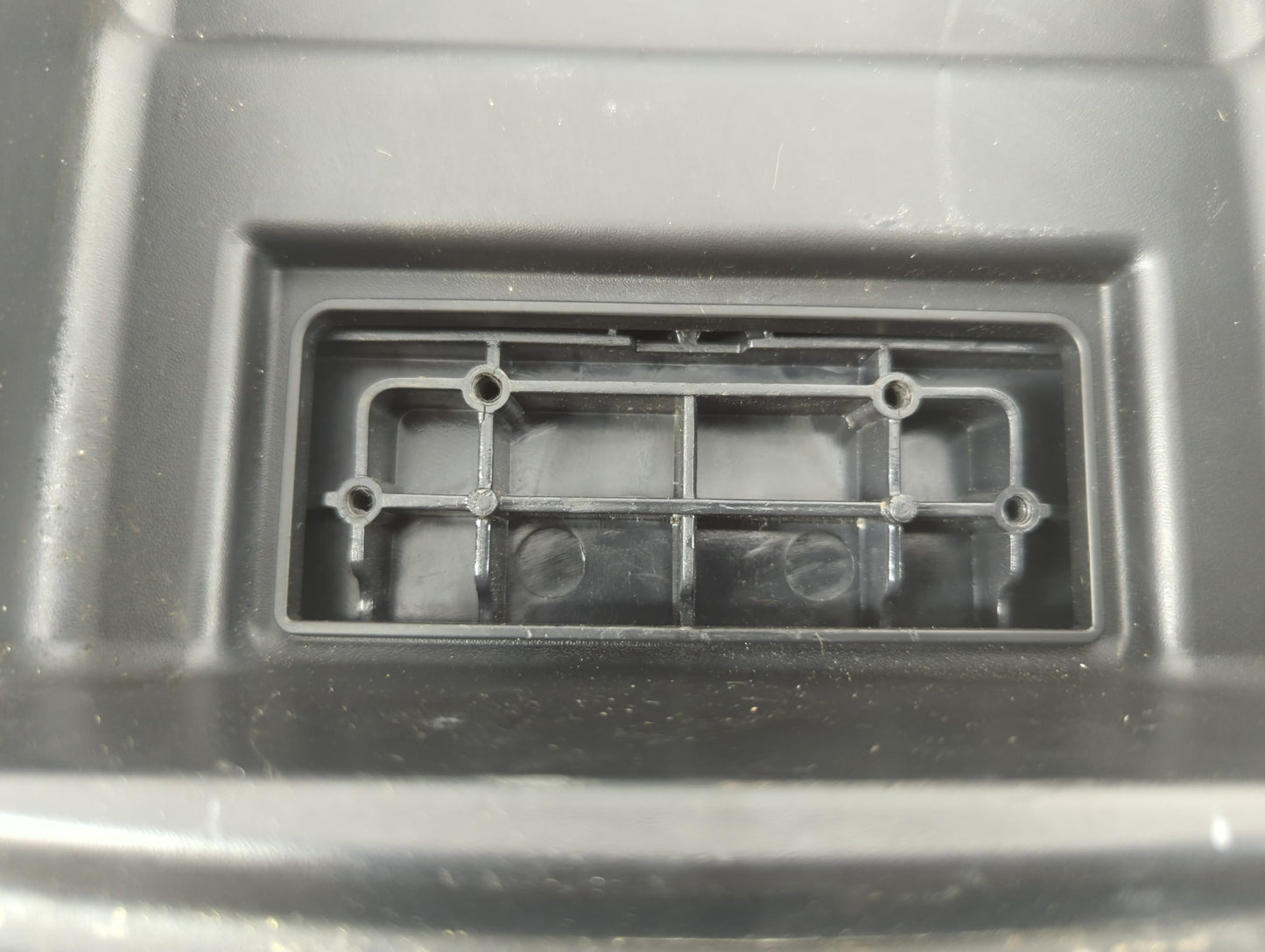 2008-2010 Chrysler 300 Center Console Armrest Cover Lid Fits Fits 2008 2009 2010 OEM Used Auto Parts - Oemusedautoparts1.com