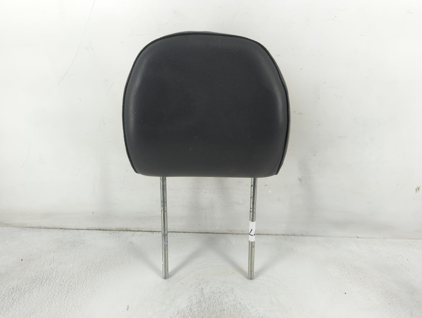 2008-2010 Chrysler 300 Headrest Head Rest Front Driver Passenger Seat Fits Fits 2008 2009 2010 OEM Used Auto Parts - Oemused