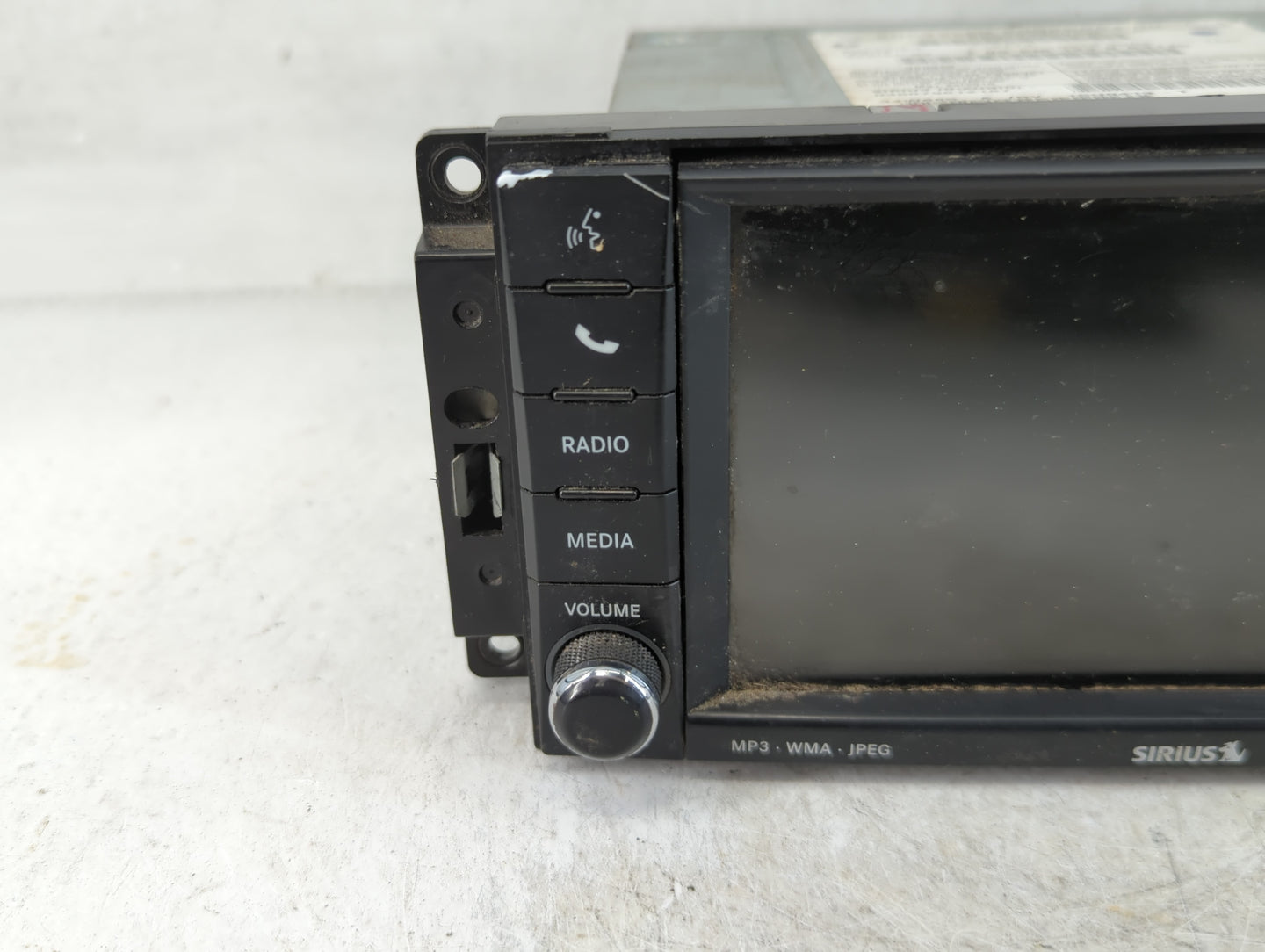 2010-2010 Chrysler 300 Radio Control Panel - Oemusedautoparts1.com