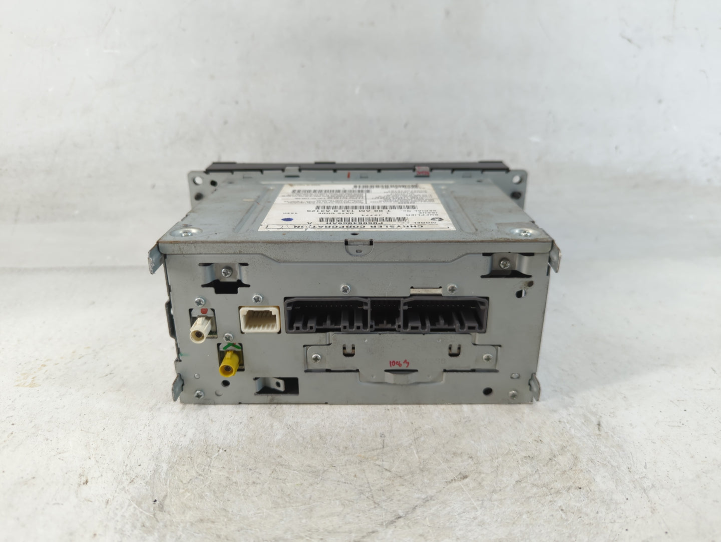 2010-2010 Chrysler 300 Radio Control Panel - Oemusedautoparts1.com