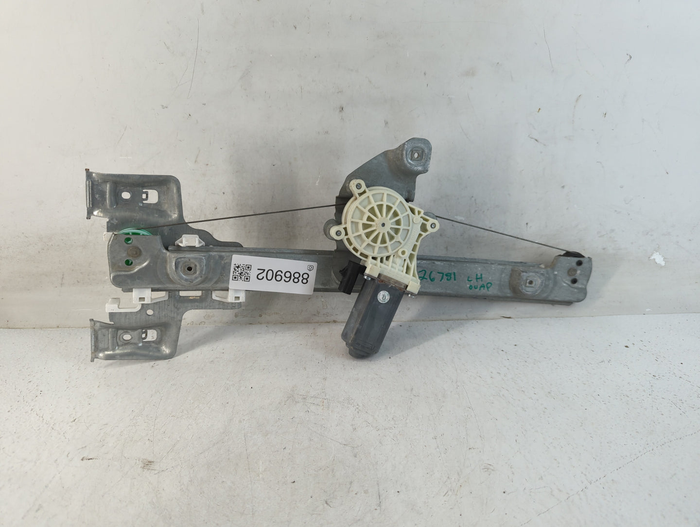 2010 Chrysler 300 Passenger Front Right Power Window Motor - Oemusedautoparts1.com