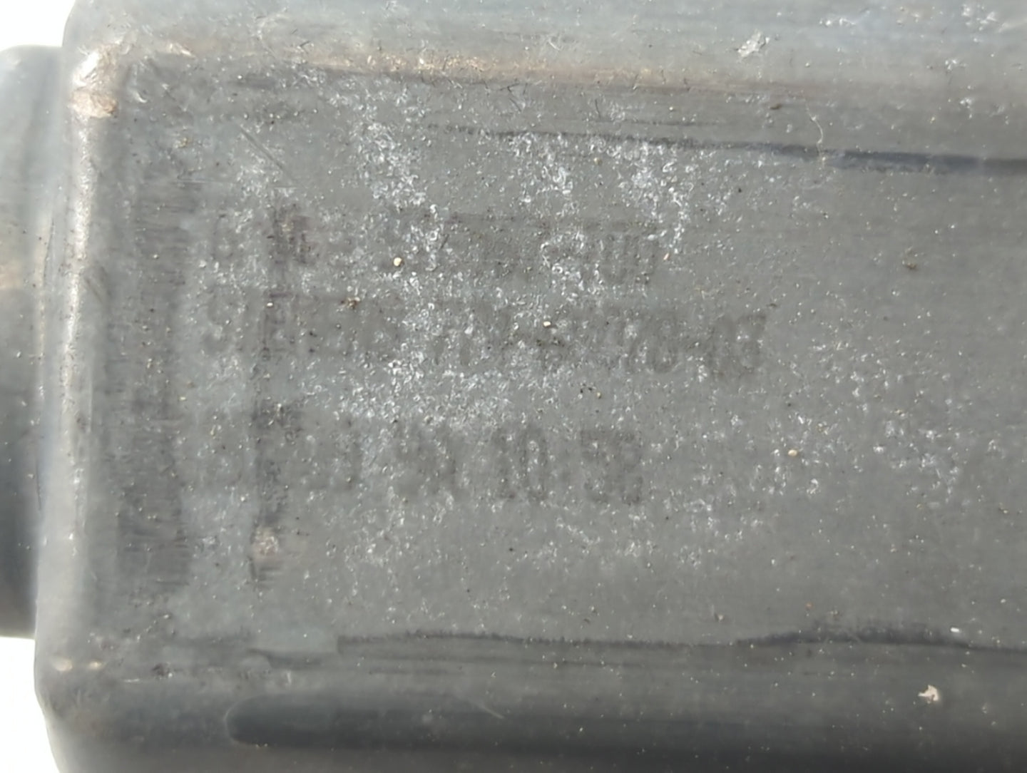 2010 Chrysler 300 Passenger Front Right Power Window Motor - Oemusedautoparts1.com