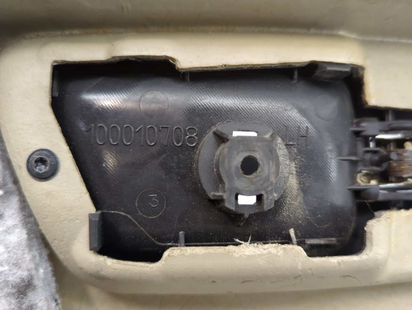 2010 Chrysler 300c Front Left Driver Interior Door Panel Trim - Oemusedautoparts1.com