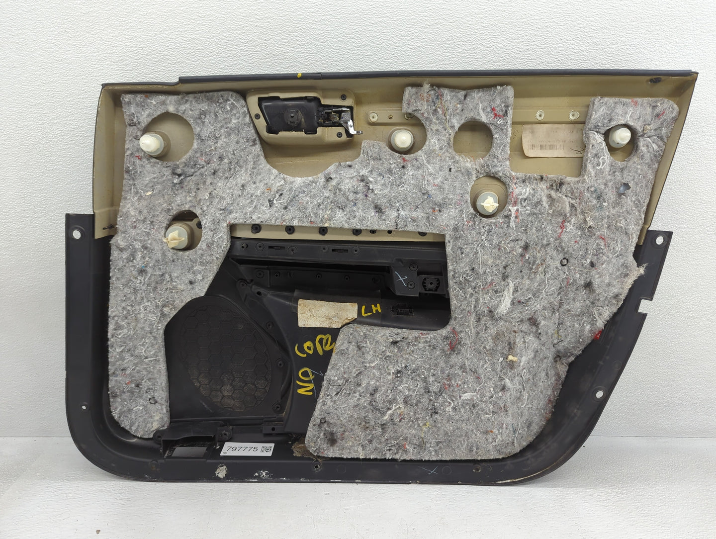 2010 Chrysler 300c Front Left Driver Interior Door Panel Trim - Oemusedautoparts1.com