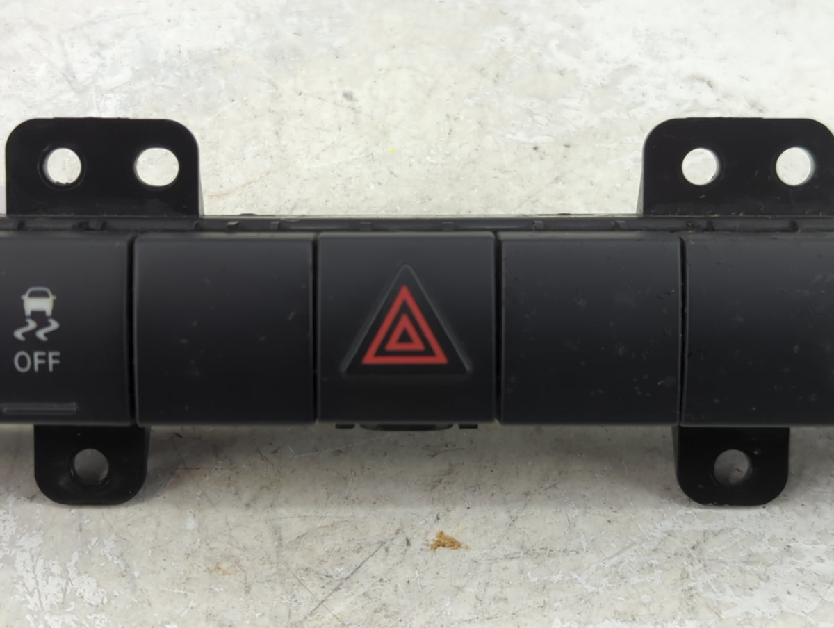 2010 Chrysler Caravan Hazard Switch - Oemusedautoparts1.com