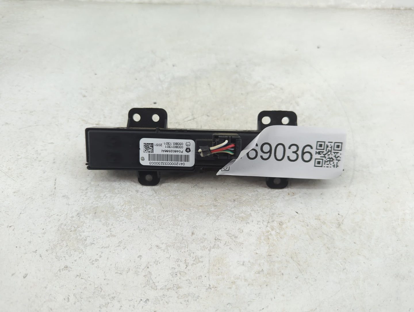 2010 Chrysler Caravan Hazard Switch - Oemusedautoparts1.com