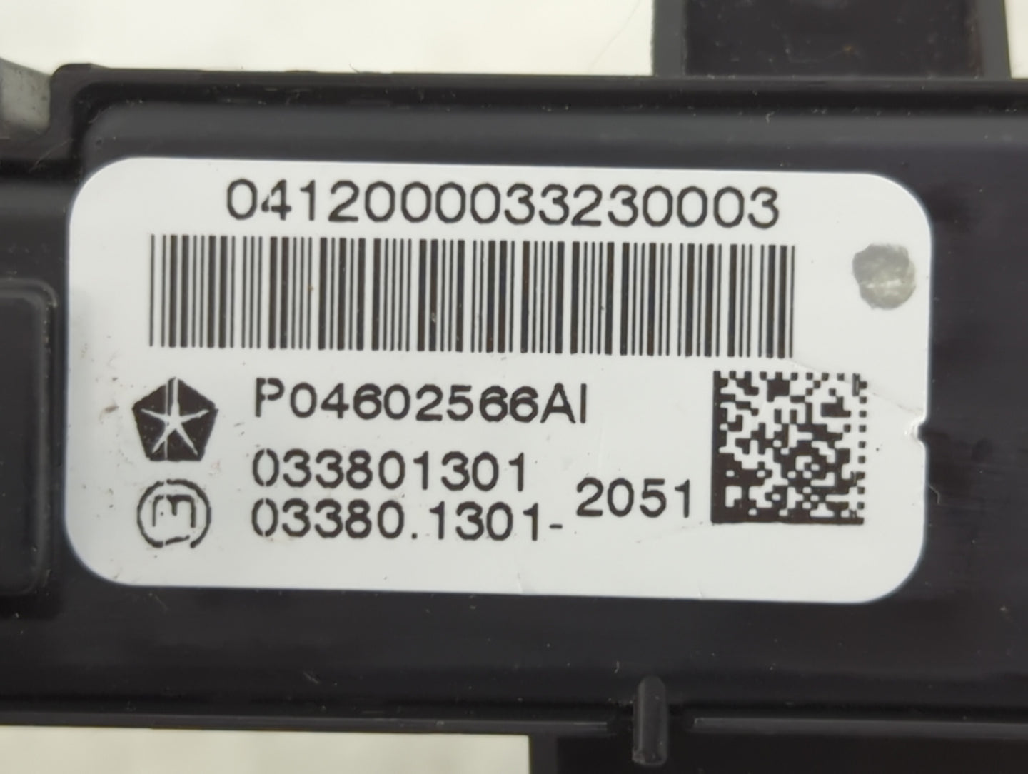 2010 Chrysler Caravan Hazard Switch - Oemusedautoparts1.com