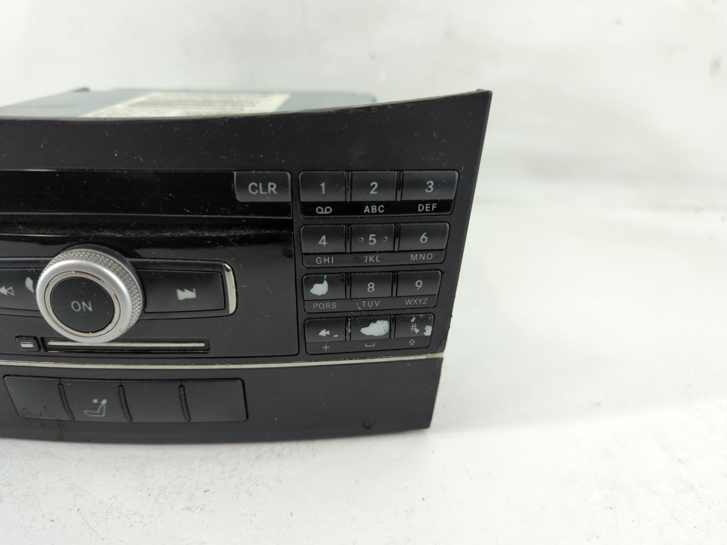2010 Chrysler E Class Radio AM FM Cd Player Receiver Replacement P/N:A 212 906 8200 Fits OEM Used Auto Parts - Oemusedautopa