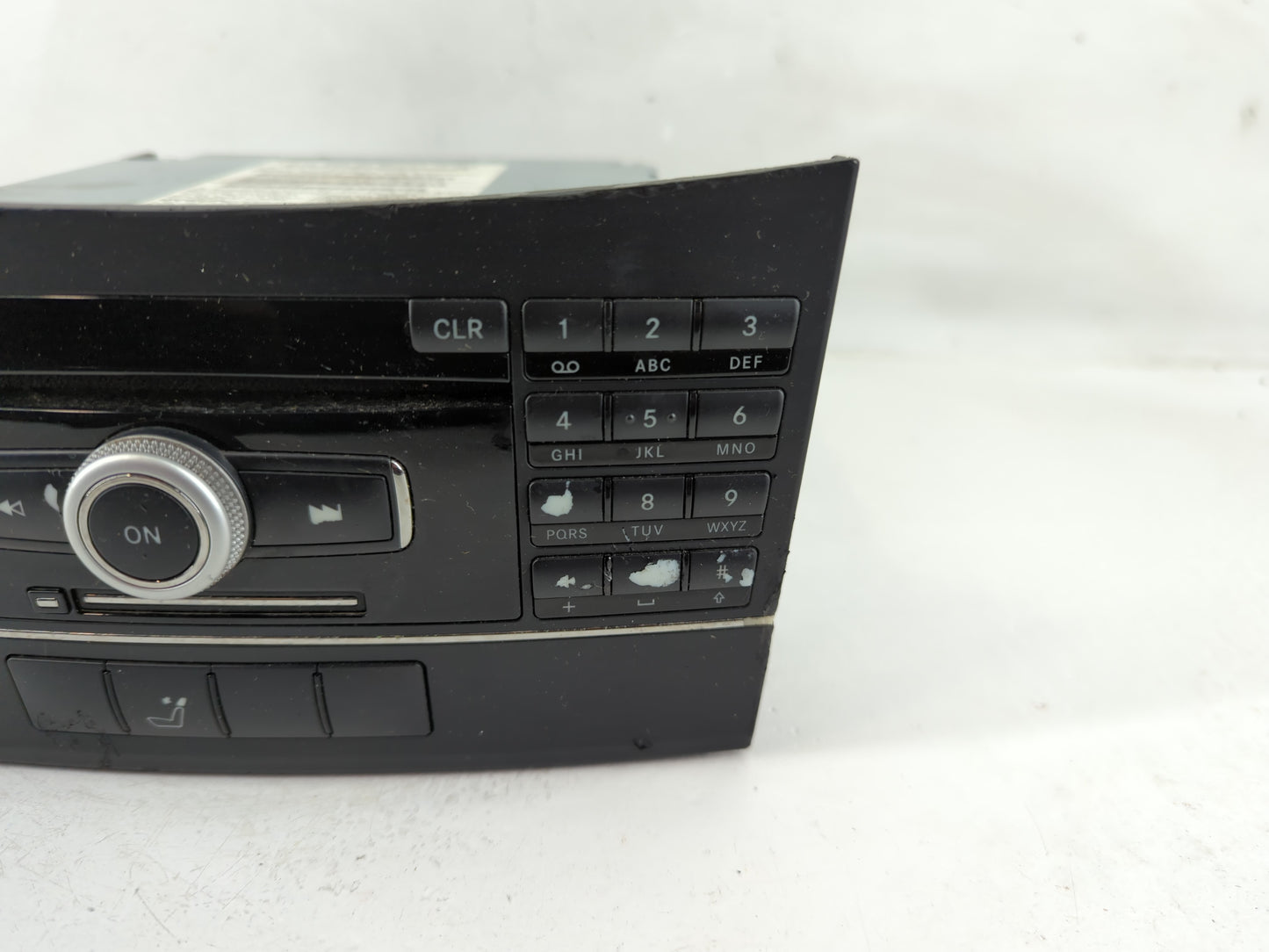 2010 Chrysler E Class Radio AM FM Cd Player Receiver Replacement P/N:A 212 906 8200 Fits OEM Used Auto Parts - Oemusedautopa
