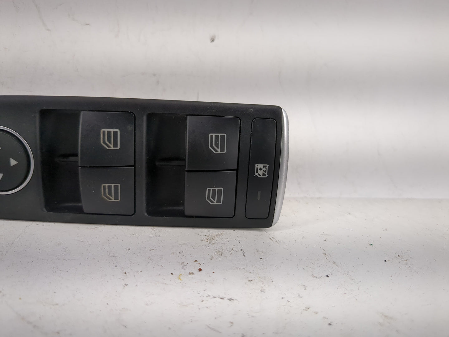 2010 Chrysler E Class Master Power Window Switch Replacement Driver Side Left P/N:DCA 204 905 Fits OEM Used Auto Parts - Oem