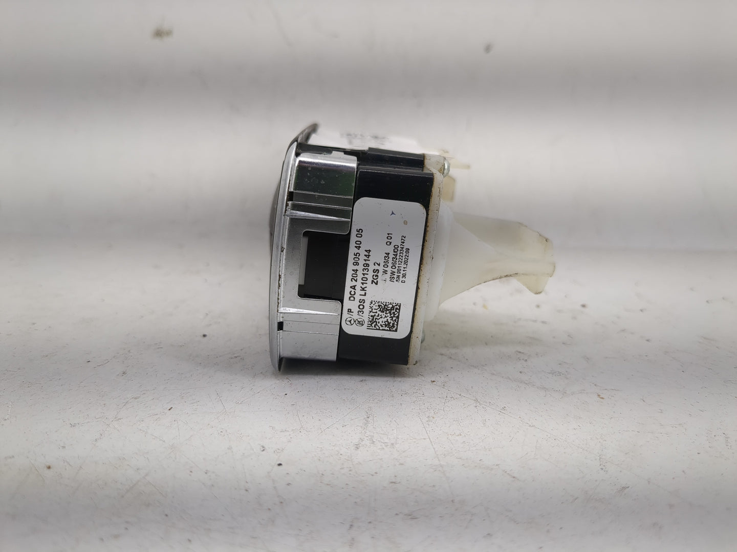 2010 Chrysler E Class Master Power Window Switch Replacement Driver Side Left P/N:DCA 204 905 Fits OEM Used Auto Parts - Oem