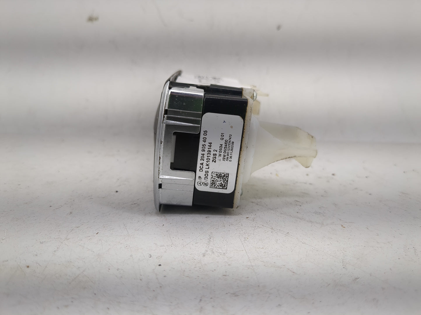 2010 Chrysler E Class Master Power Window Switch Replacement Driver Side Left P/N:DCA 204 905 Fits OEM Used Auto Parts - Oem
