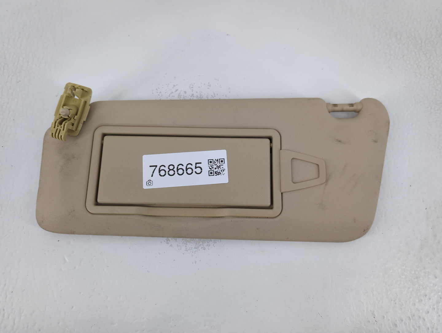 2010 Chrysler E Class Sun Visor Shade Replacement Driver Left Mirror Fits OEM Used Auto Parts - Oemusedautoparts1.com