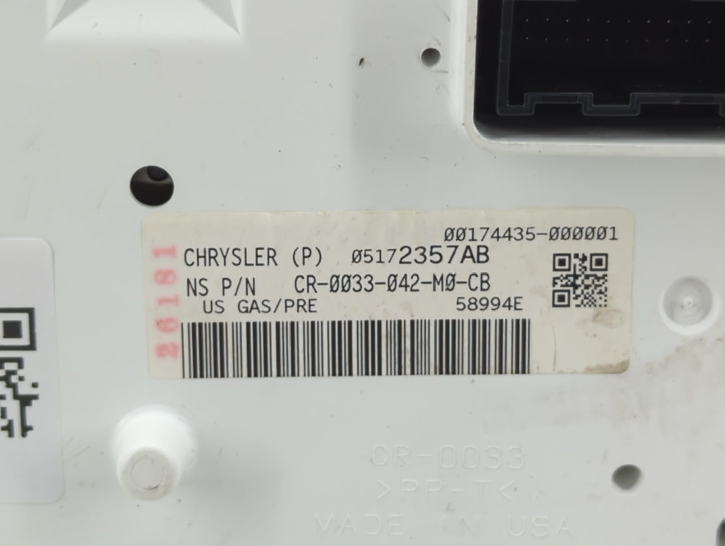2009-2010 Chrysler Pt Cruiser Instrument Cluster Speedometer Gauges P/N:05172357AB Fits Fits 2009 2010 OEM Used Auto Parts -