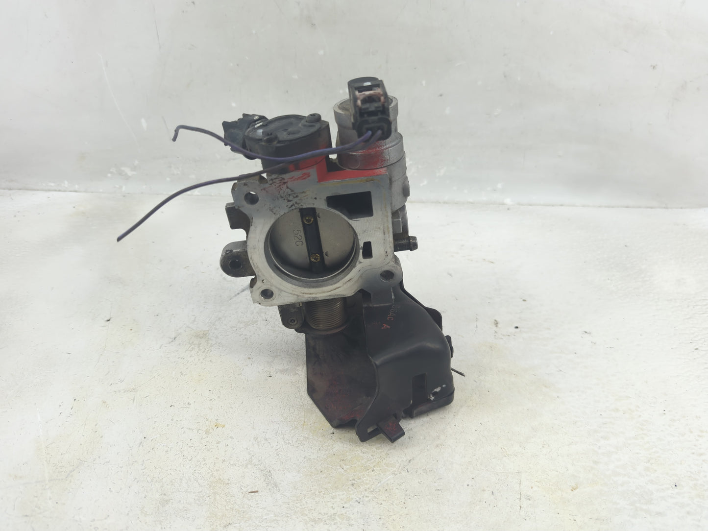 2004-2010 Chrysler Pt Cruiser Throttle Body P/N:04891440AB Fits Fits 2004 2005 2006 2007 2008 2009 2010 OEM Used Auto Parts 