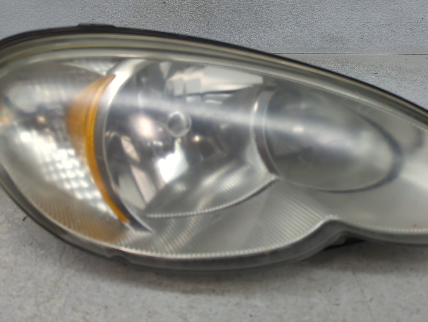2006 Chrysler Pt Cruiser Passenger Right Oem Head Light Headlight Lamp - Oemusedautoparts1.com