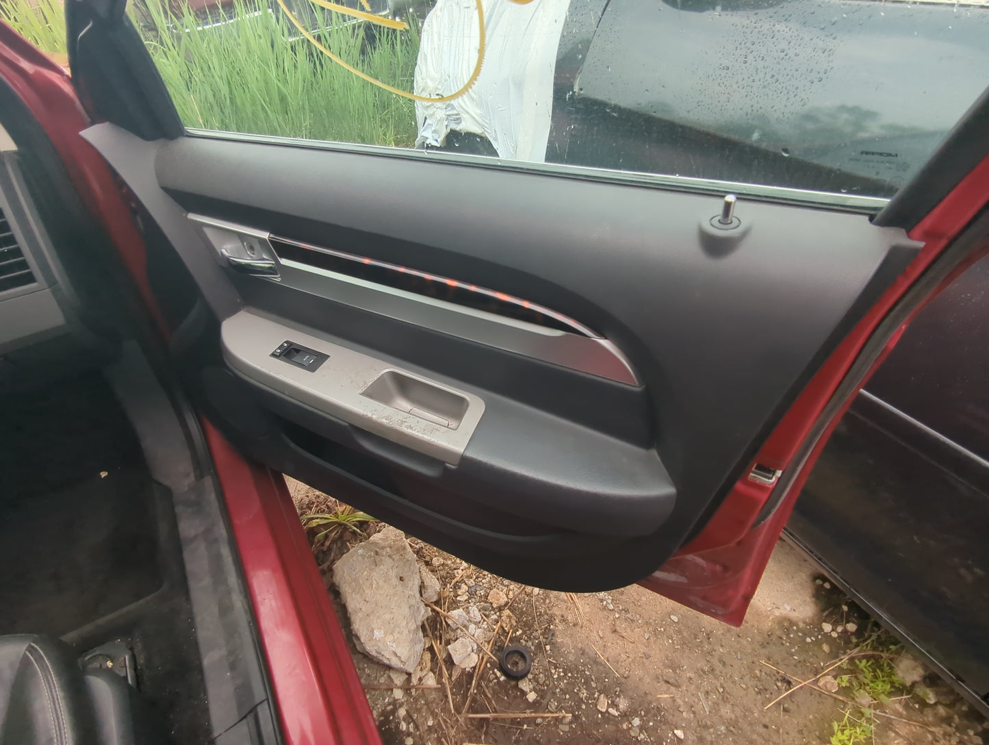 2010 Chrysler Sebring Front Right Passenger Interior Door Panel Trim 1055530 - Oemusedautoparts1.com