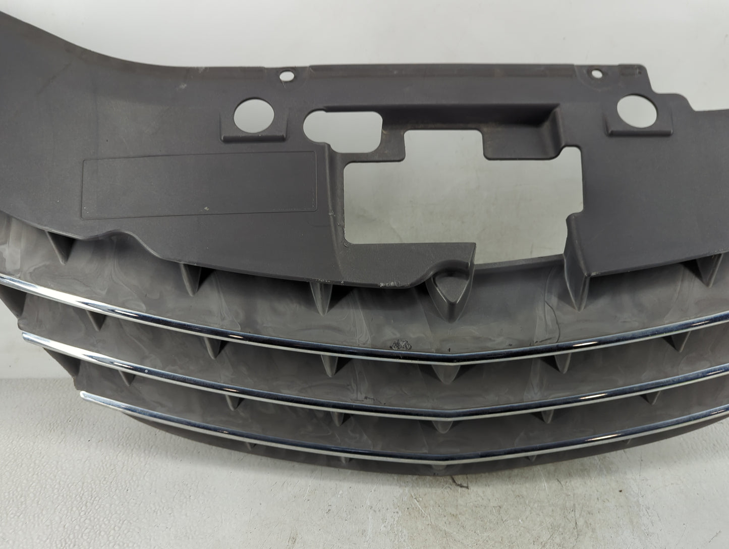 2007-2010 Chrysler Sebring Front Grille Bumper Not Included - Oemusedautoparts1.com