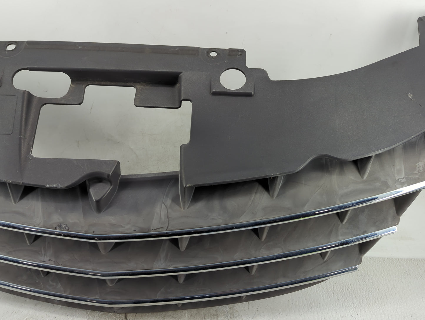 2007-2010 Chrysler Sebring Front Grille Bumper Not Included - Oemusedautoparts1.com