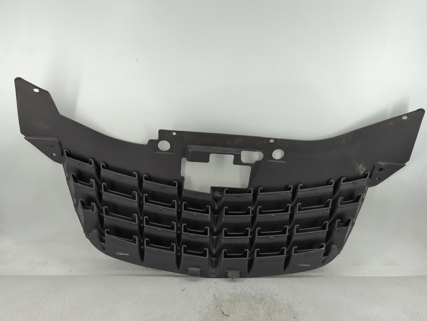 2007-2010 Chrysler Sebring Front Grille Bumper Not Included - Oemusedautoparts1.com