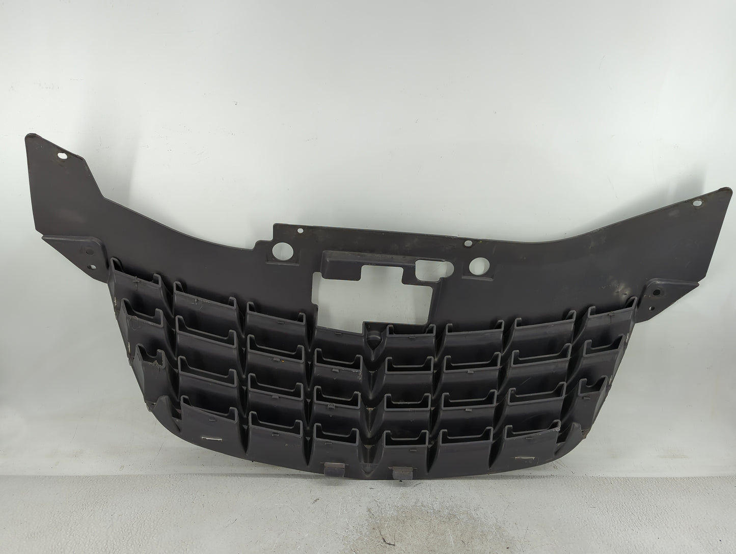 2007-2010 Chrysler Sebring Front Grille Bumper Not Included - Oemusedautoparts1.com