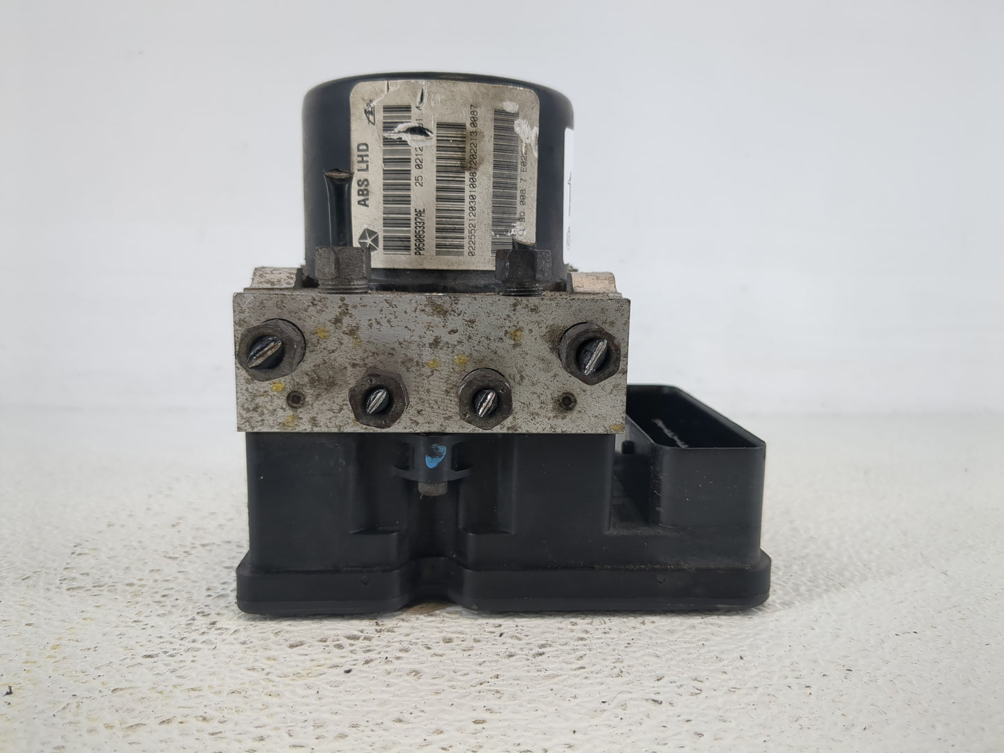 2010 Chrysler Sebring ABS Pump Control Module Replacement P/N:P05085337AE Fits Fits 2011 2012 2013 2014 OEM Used Auto Parts 