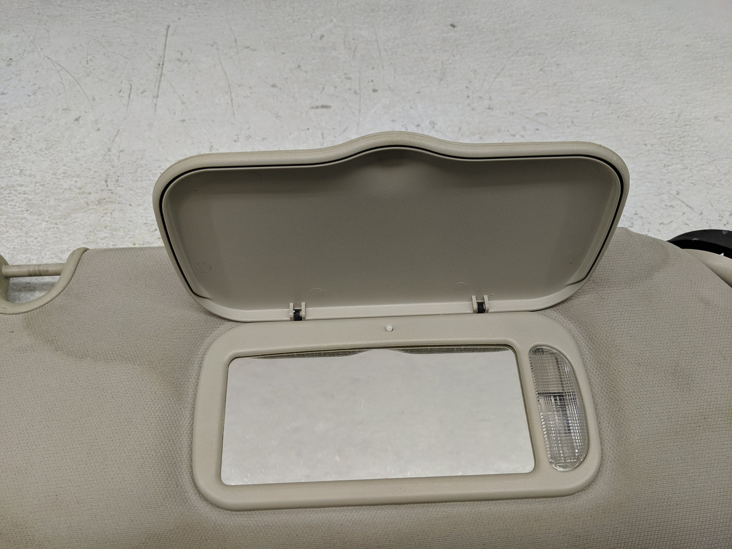 2008-2010 Chrysler Sebring Sun Visor Shade Replacement Driver Left Mirror Fits Fits 2008 2009 2010 OEM Used Auto Parts - Oem