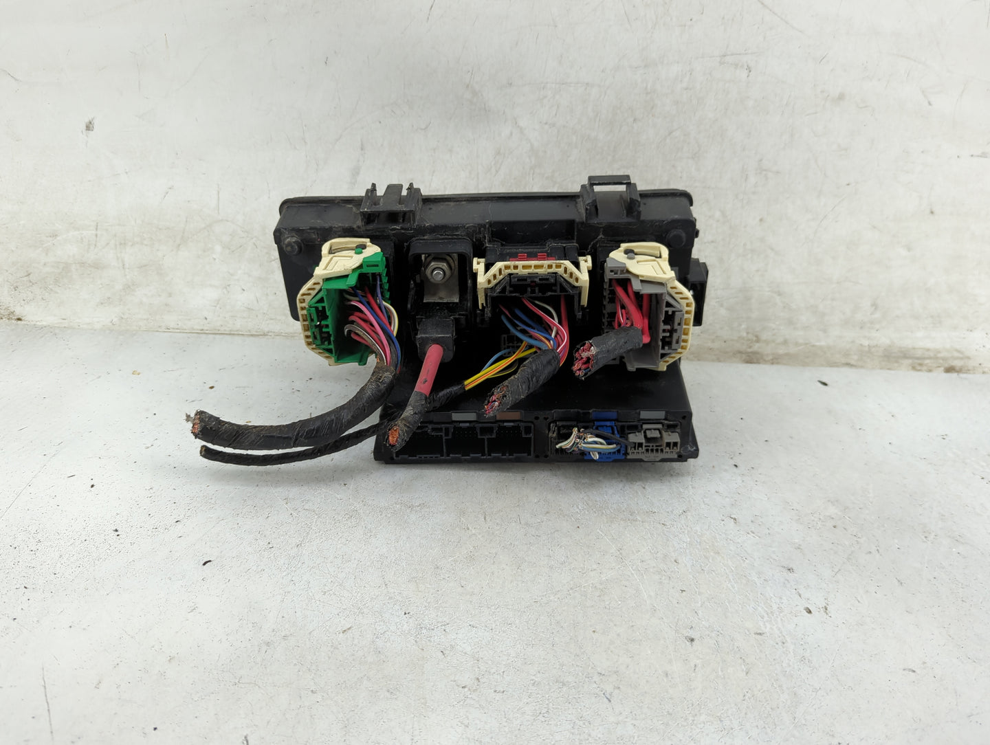 2010-2010 Chrysler Sebring Fusebox Fuse Box Relay Module Tipm 1466628 - Oemusedautoparts1.com