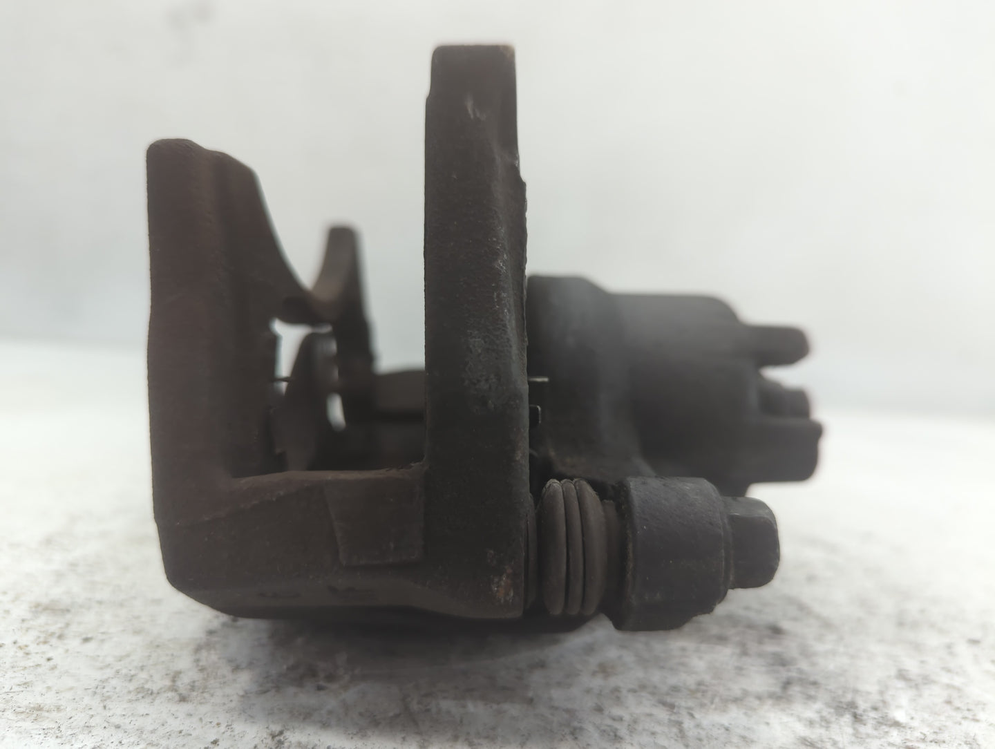 2007-2010 Chrysler Sebring Front Driver Left Brake Caliper - Oemusedautoparts1.com