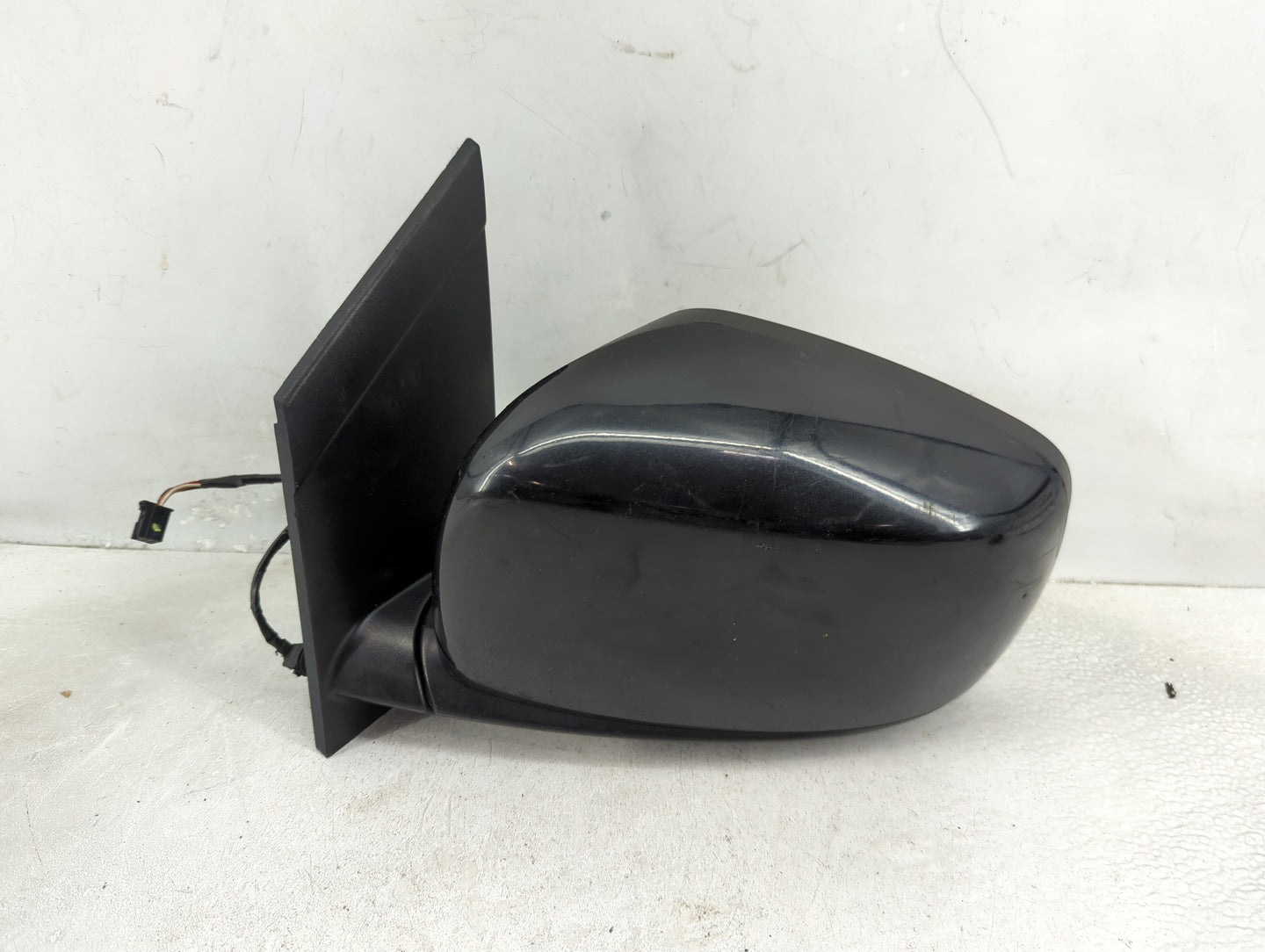 Chrysler Town And Country Driver Left Side View Power Door Mirror Black - Oemusedautoparts1.com