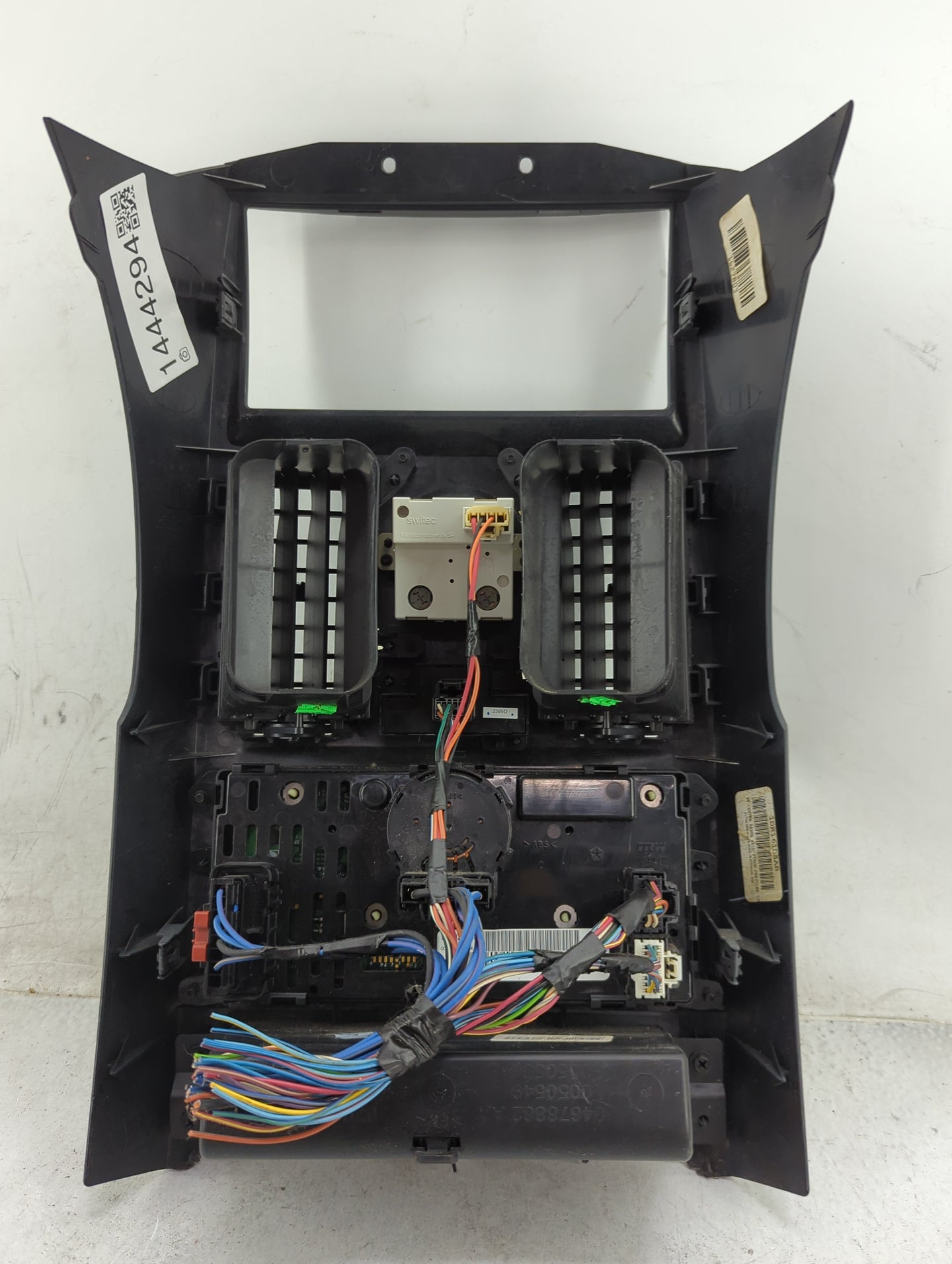 2010 Chrysler Town and Country Climate Control Module Temperature AC/Heater Replacement P/N:P55111805AI Fits Fits 2008 2009 