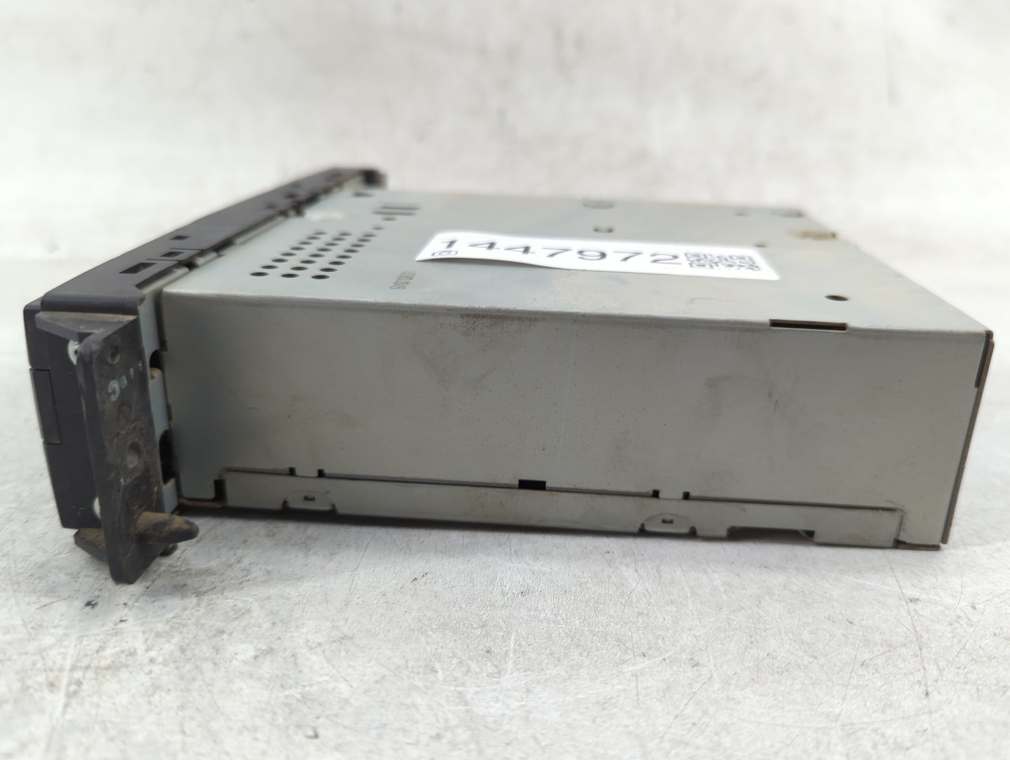 2010 Chrysler Town and Country Radio AM FM Cd Player Receiver Replacement P/N:64063AE Fits OEM Used Auto Parts - Oemusedauto