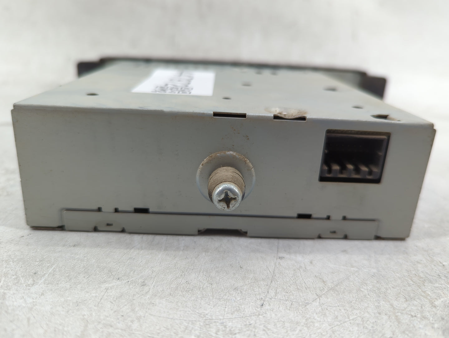 2010 Chrysler Town and Country Radio AM FM Cd Player Receiver Replacement P/N:64063AE Fits OEM Used Auto Parts - Oemusedauto