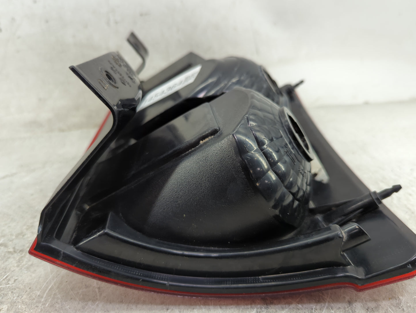 2010 Chrysler Town and Country Tail Light Assembly Driver Left OEM P/N:58622E 53012ASM, 53012HSG Fits OEM Used Auto Parts - 