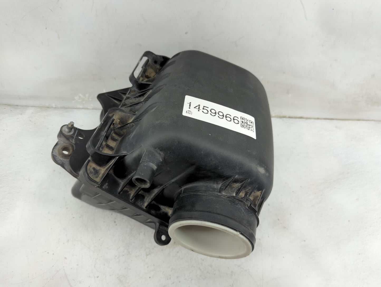 Chrysler Town And Country Air Cleaner Intake-duct Hose Tube - Oemusedautoparts1.com