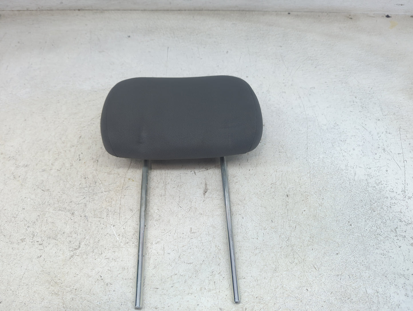 2010 Chrysler Town and Country Headrest Head Rest Front Driver Passenger Seat Fits OEM Used Auto Parts - Oemusedautoparts1.c