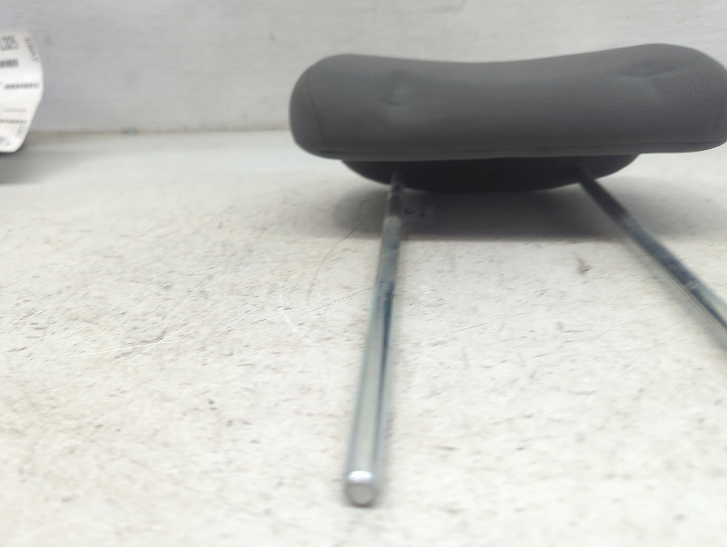 2010 Chrysler Town and Country Headrest Head Rest Front Driver Passenger Seat Fits OEM Used Auto Parts - Oemusedautoparts1.c