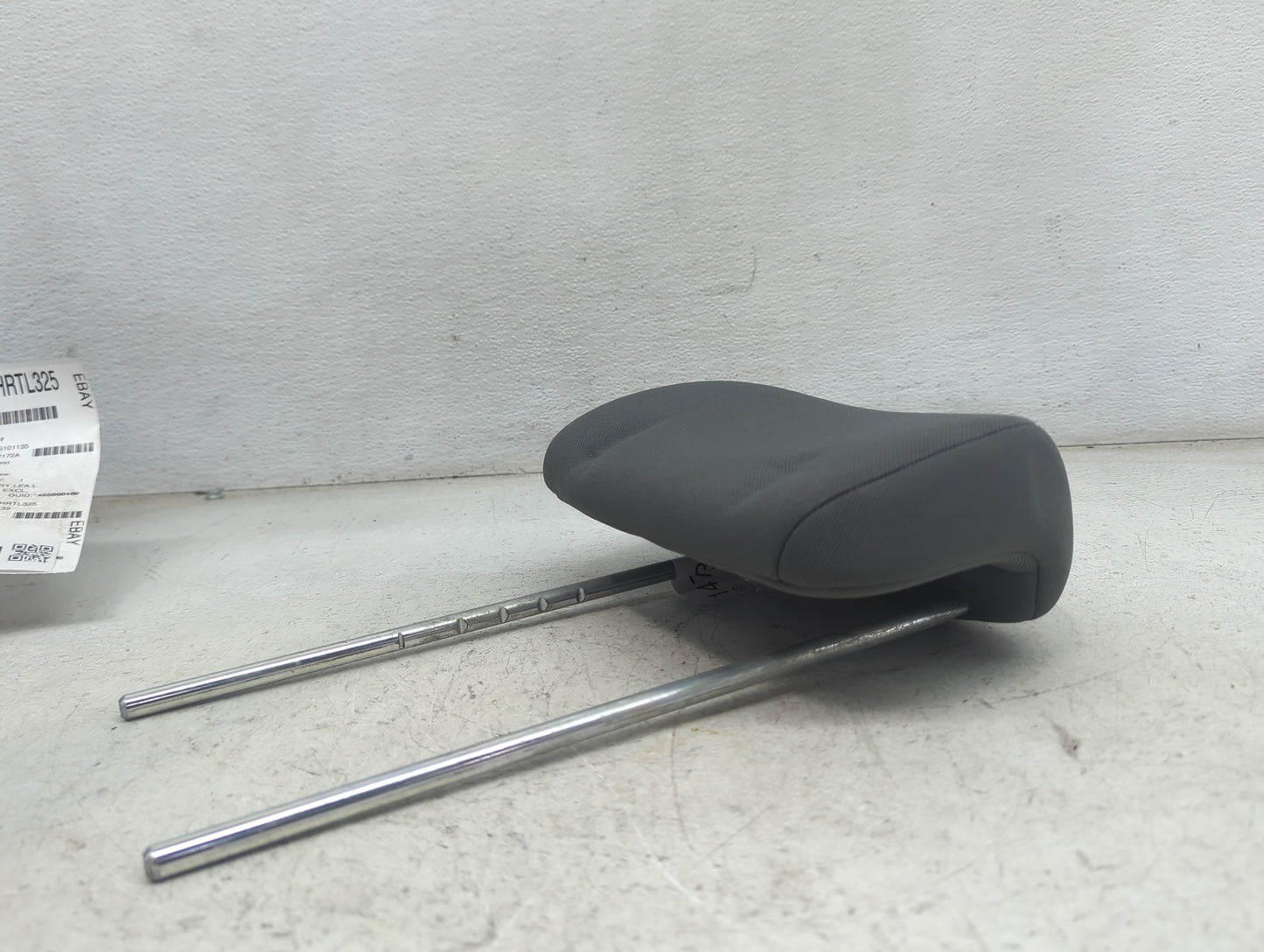 2010 Chrysler Town and Country Headrest Head Rest Front Driver Passenger Seat Fits OEM Used Auto Parts - Oemusedautoparts1.c