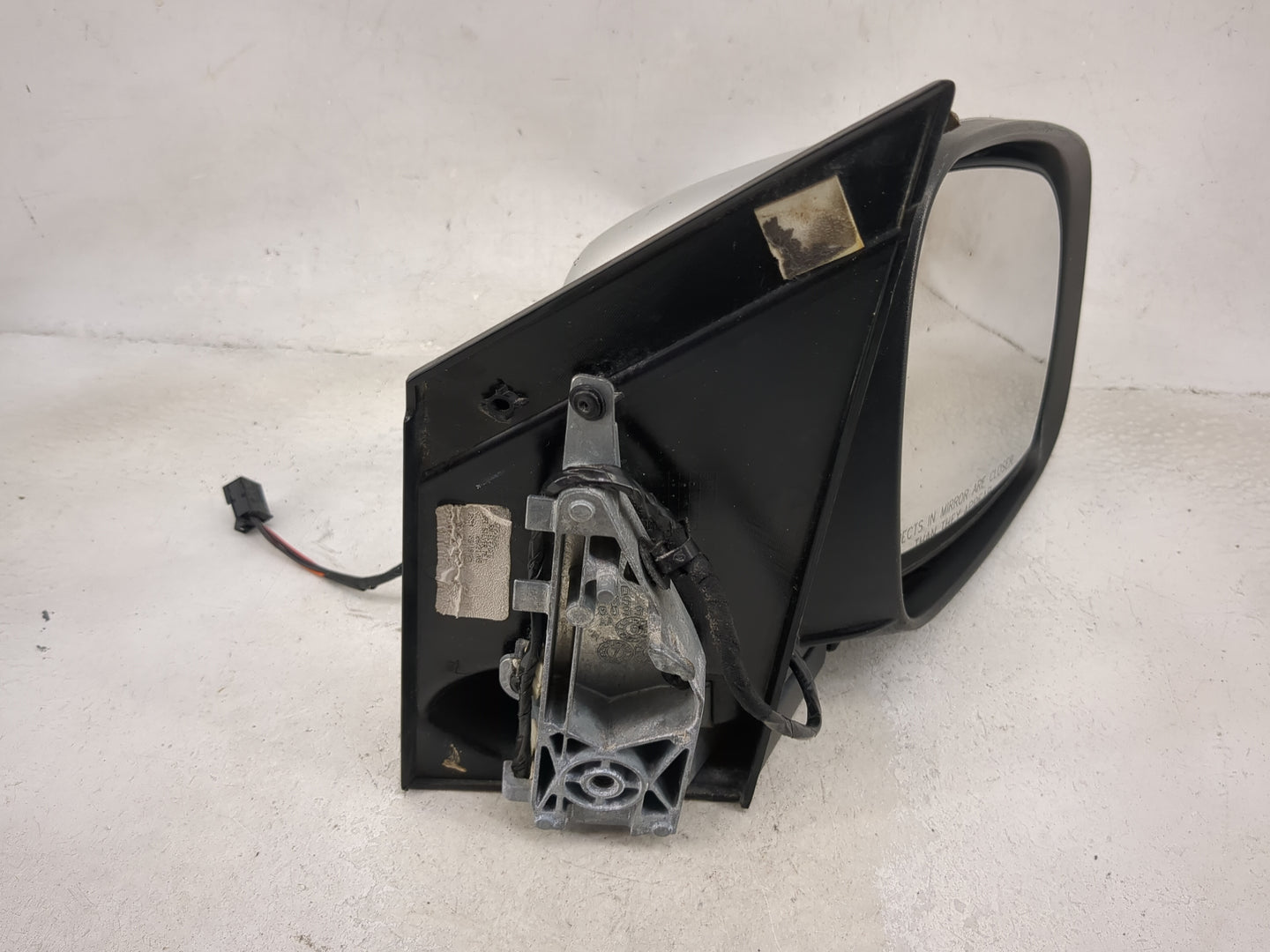2010 Chrysler Town and Country Passenger Side View Mirror - Right Door Mirror OEM Used - Oemusedautoparts1.com