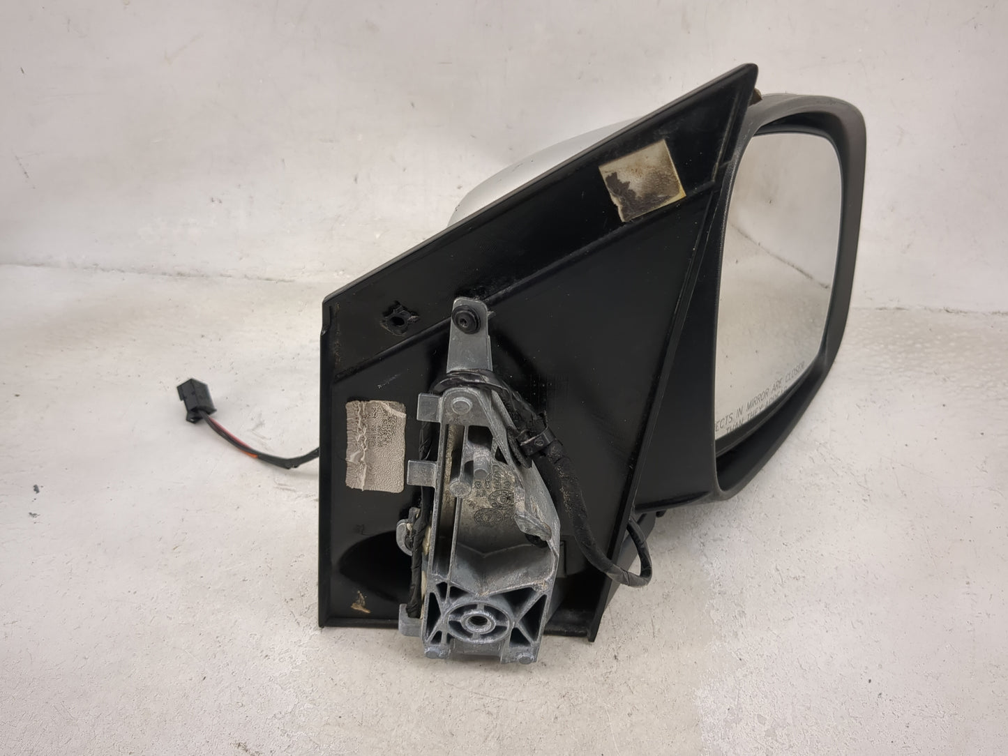 2010 Chrysler Town and Country Passenger Side View Mirror - Right Door Mirror OEM Used - Oemusedautoparts1.com