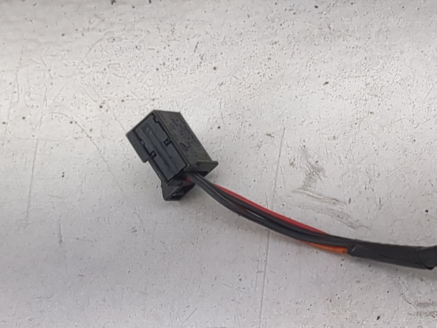 2010 Chrysler Town and Country Passenger Side View Mirror - Right Door Mirror OEM Used - Oemusedautoparts1.com