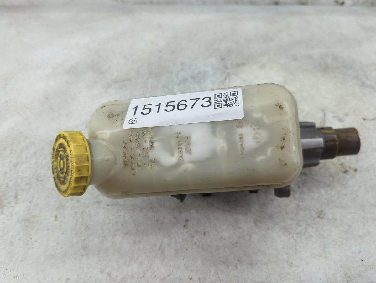 Chrysler Town And Country Brake Master Cylinder 1515673 - Oemusedautoparts1.com
