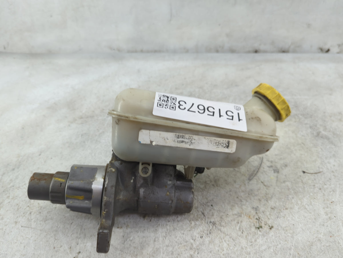 Chrysler Town And Country Brake Master Cylinder 1515673 - Oemusedautoparts1.com