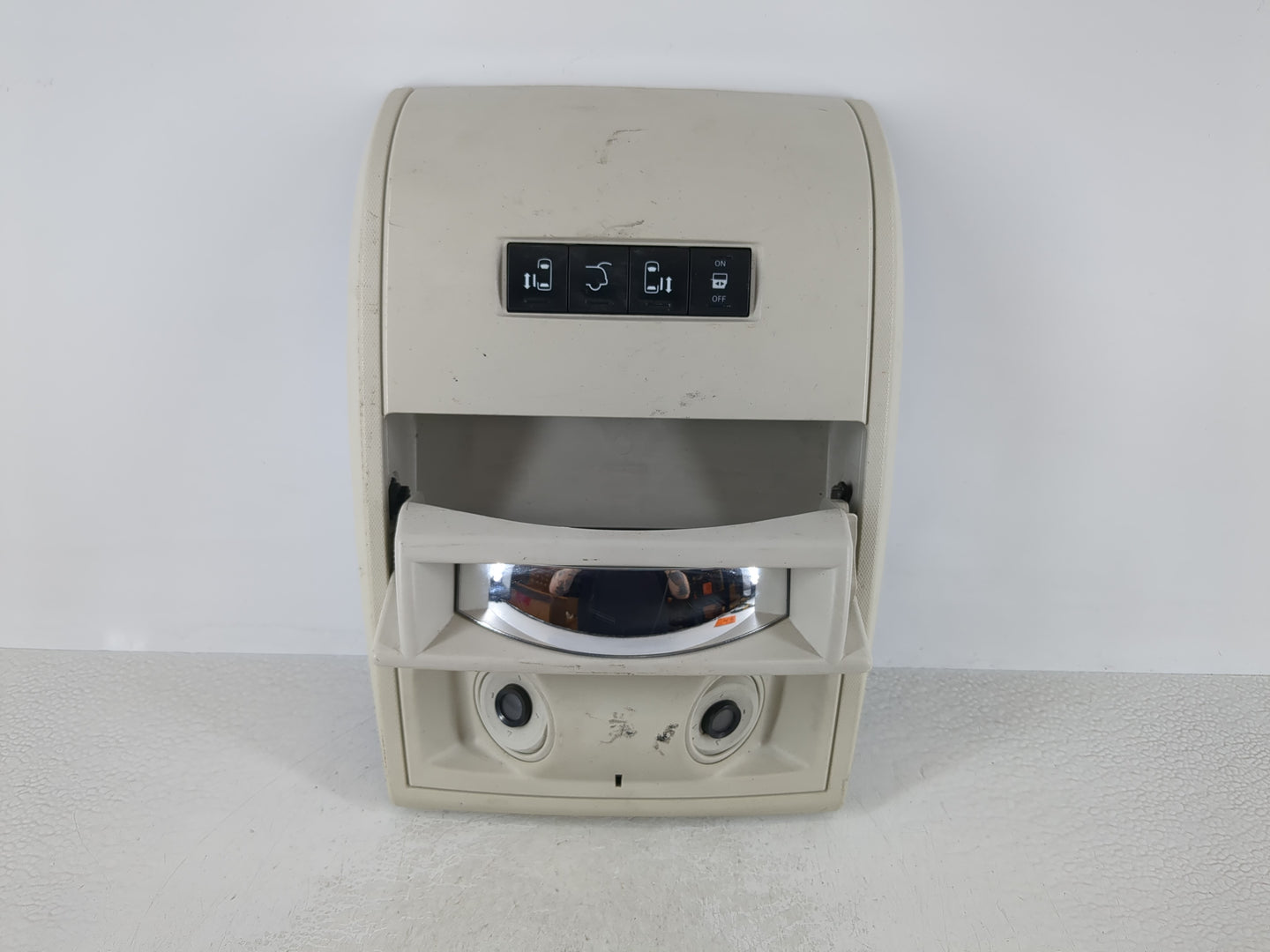 2008 Chrysler Town & Country Overhead Roof Console Interior Dome Light - Oemusedautoparts1.com